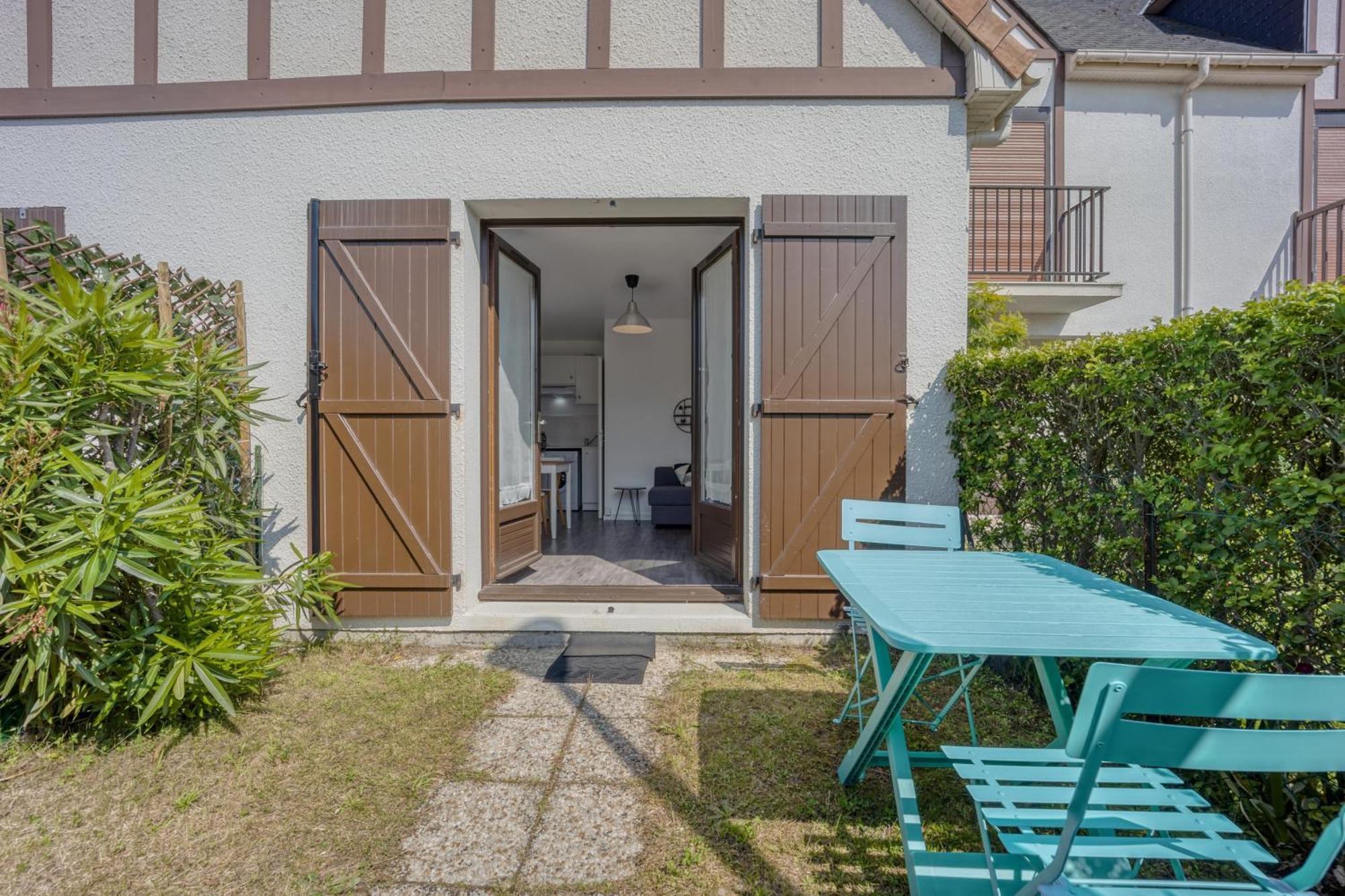 Le Petit Normand - Studio Avec Jardin A 500 M De La Plage Courseulles-sur-Mer Exterior foto